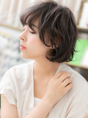 エアリーな毛先で遊ぶ★黒髪アッシュの大人ボブ　ルーズ