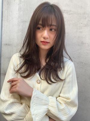 透明感グレージュのしっかりレイヤーカット