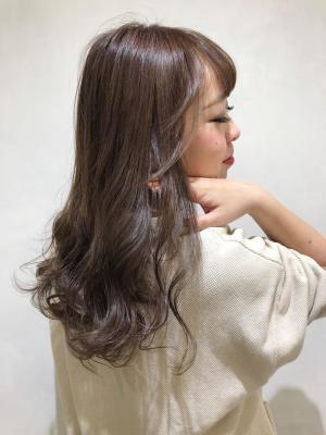 くすみベージュ