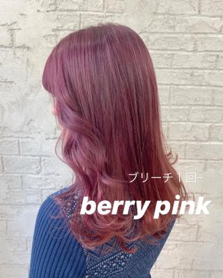 ピンクヘアベリーピンクブリーチカラー伸ばしかけロング4095 ピンクヘアベリーピンクブリーチカラー伸ばしかけロング4095