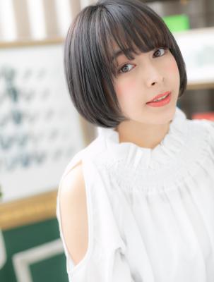 黒髪ナチュラルでツヤ透明感！小顔前下がりボブ　マッシュ
