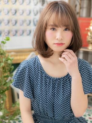 伸ばしかけにも◎くせ毛風小顔ふわミディ　グラデーションカラー