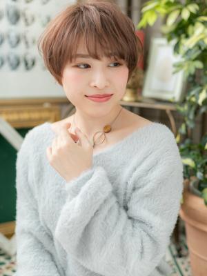大人かわいい斜めバングナチュラルショート　マッシュ