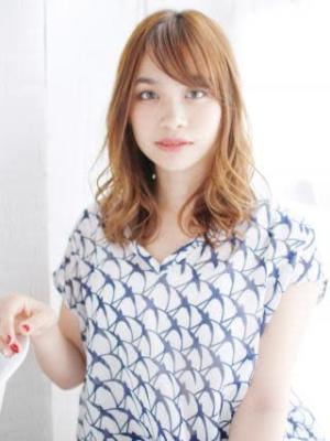 セミウエットのゆるふわミックスカールスタイル
