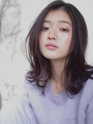 やわらか質感セミウェットミディ 【池袋美容室　uchla】