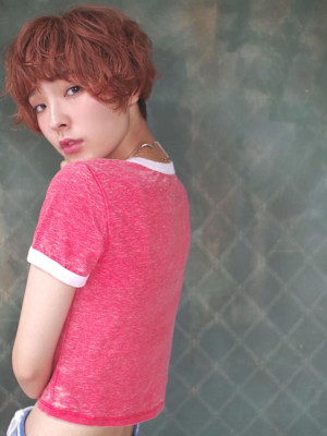 オレンジカラーのマッシュショート【池袋美容室　uchla】