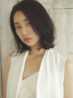 ダークトーンで魅せるヴェールウェーブ　【池袋　uchla】