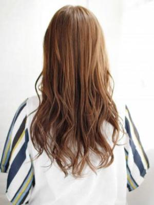 セミウエットのミックスカールスタイル