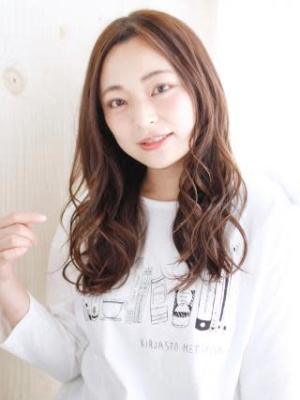 Aラインのセミウエットミックスカール