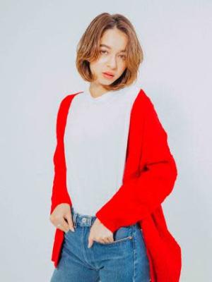 ナチュラルミディアムボブ