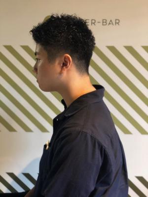 フェードカットスタイル【BARBER-BAR】
