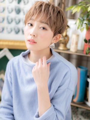 ハイトーンで外国人風★前下がり小顔マッシュ　マニッシュ