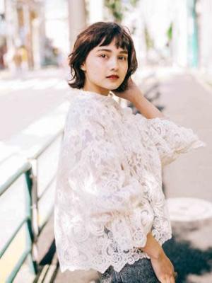 外ハネショートボブ