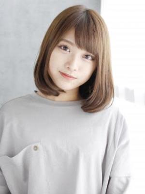 厚め前髪のワンカールボブスタイル