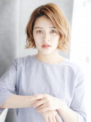 かきあげハイトーンボブ