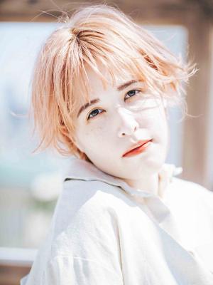 透け感ショート