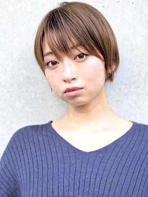 タイトな艶感ショート