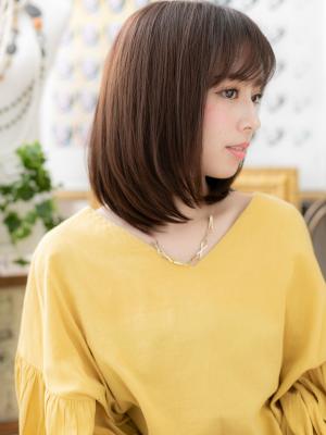 斜めバングが大人かわいい小顔前下がりボブ　トリートメント
