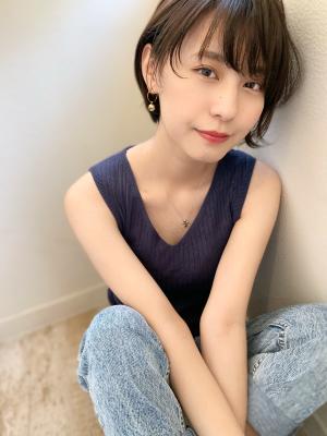 【アフロート添田】耳かけ丸みショート フォギーベージュ
