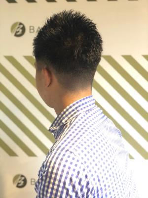 フェードカットスタイル【BARBER-BAR】