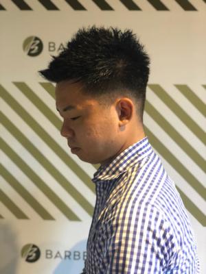 フェードカットスタイル【BARBER-BAR】