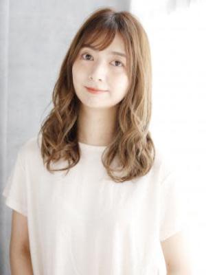 透け感バングのセミウエットミックスカール