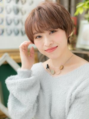 大人かわいい斜めバングナチュラルショート　マッシュ