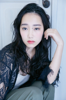 【figaro】かき上げで甘辛さを☆恋するロングレイヤーパー 【figaro】かき上げで甘辛さを☆恋するロングレイヤーパー