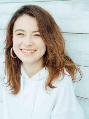 くせ毛風ミディアムロングスタイル