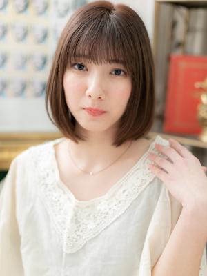 モテフォルムの大人かわいいボブスタイル　ナチュラルカラー
