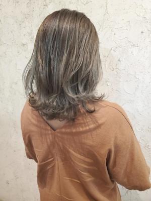 【flor 戸塚】*外国人風カール+プラチナアッシュ*