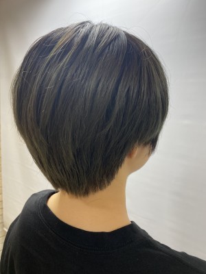 【QUALIS】耳スッキリショートスタイル