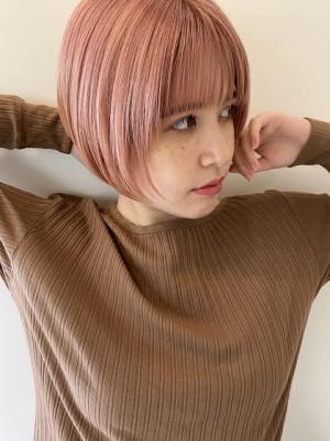 顔まわりレイヤーのショートボブ★BUZZ秋山