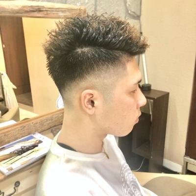 ツイストパーマ　フェードカット