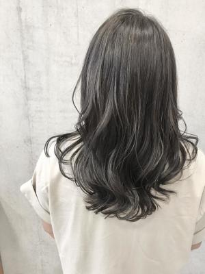 ダークグレージュ