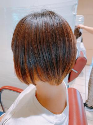 チラ見えベージュ♪