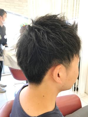 20代30代オススメツーブロック刈上げスタイル 20代30代オススメツーブロック刈上げスタイルのイメージ画像