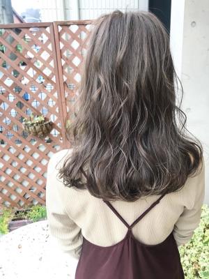 グレージュロング