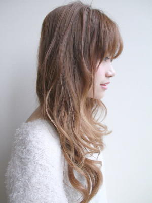 フェミニンセミロング