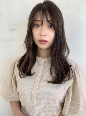 ツヤのあるほつれパーマ