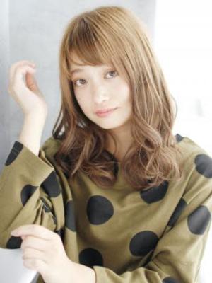 透け感バングのボリュームミックスカール