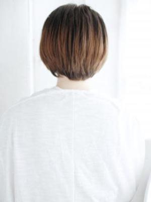 かきあげ重めボブスタイル