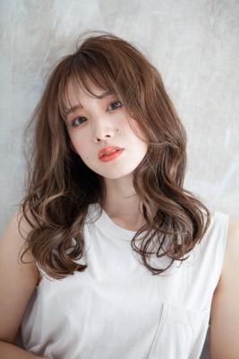 20代30代ナチュラルレイヤーセミロング
