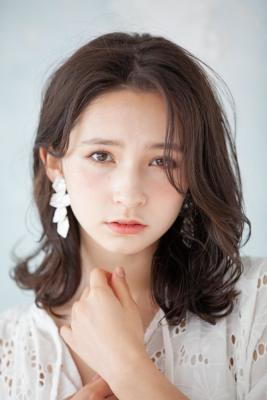 20代30代柔らかレイヤーミディアム