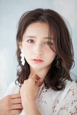 20代30代柔らかレイヤーミディアム
