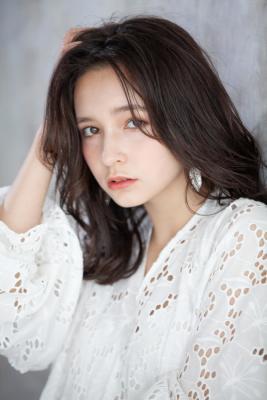 20代30代柔らかレイヤーミディアム