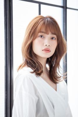 20代30代柔らかレイヤーミディアム