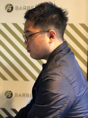 大人の刈り上げスタイル【BARBER-BAR】