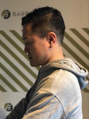 フェードカットスタイル【BARBER-BAR】