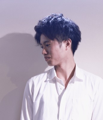 爽やかアップバングスタイル